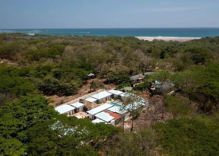 Vr Beachwalk Avellanas Hotel *