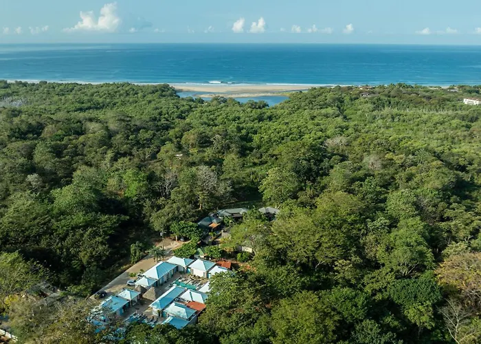 Vr Beachwalk Avellanas Hotel