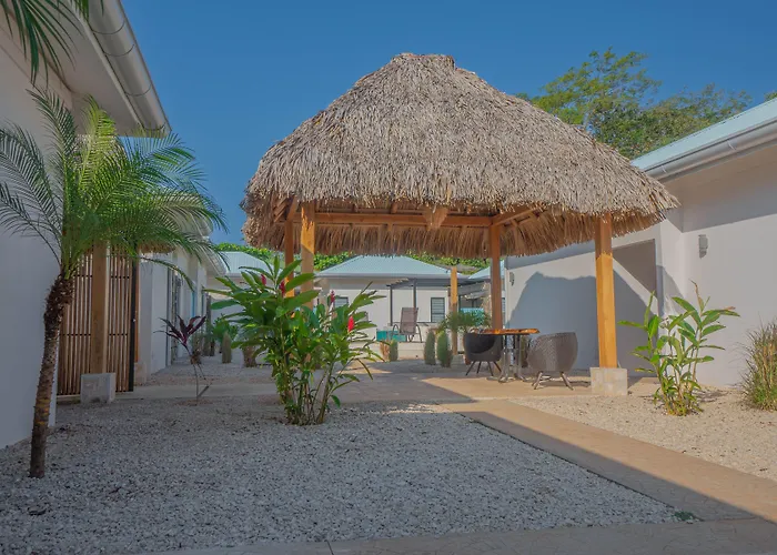 Vr Beachwalk Avellanas Hotel *